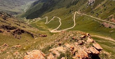 Kazakhstan Private Driver: Complete 2026 Guide to Private SUV Tours, Costs & Routes