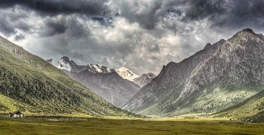 Kazakhstan Winter Travel Guide: Weather, Snow, Skiing & Best Places